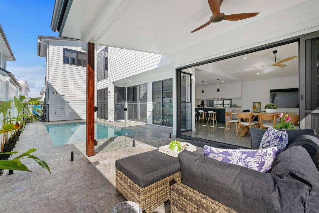 Black Wattle Beach House - Just Opposite The Beach Villa Casuarina Exterior photo